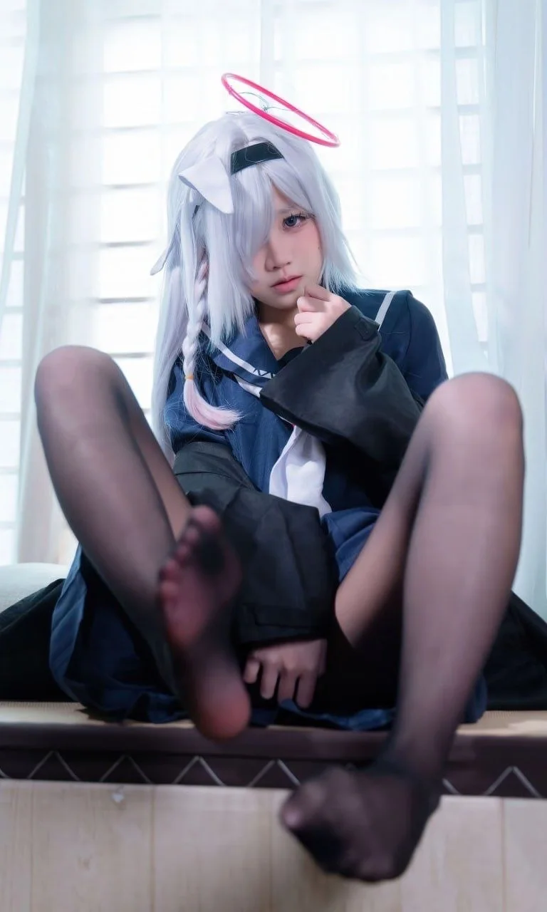 【少女cos】蔚蓝档案之窗边静待 - 第 3 张