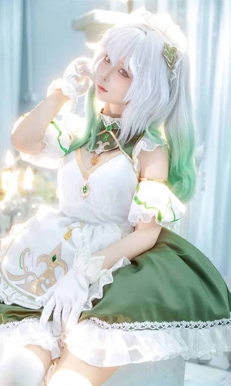 【纳西妲cos】原神里的智慧小草神，换上女仆装享受午后阳光 - 第 1 张