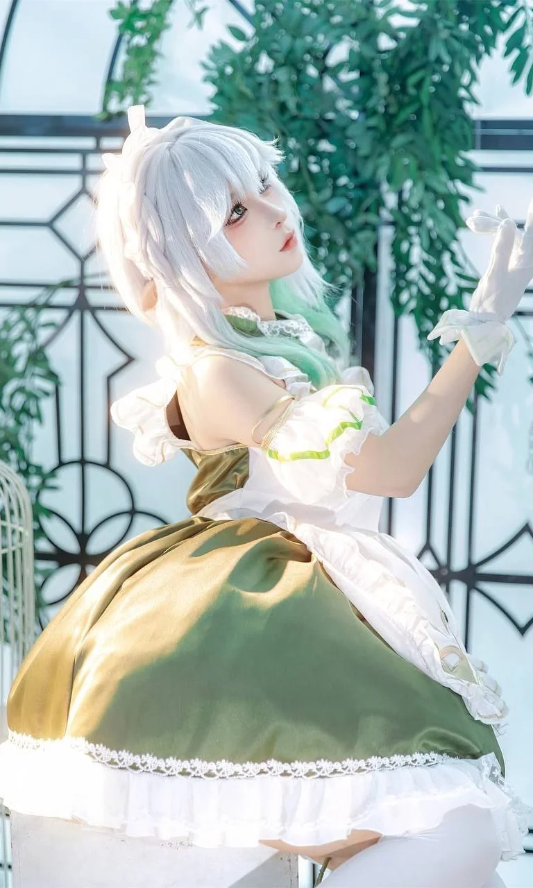 【纳西妲cos】原神里的智慧小草神，换上女仆装享受午后阳光 - 第 2 张