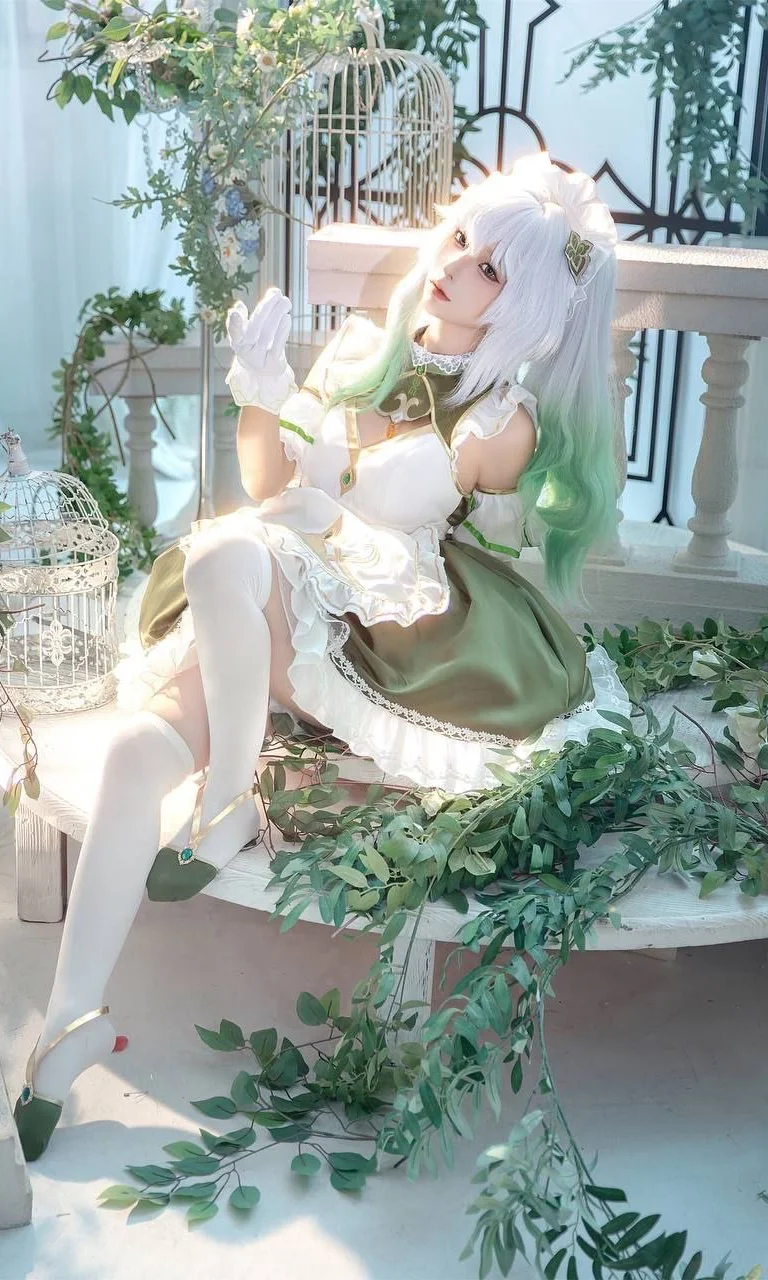 【纳西妲cos】原神里的智慧小草神，换上女仆装享受午后阳光 - 第 4 张