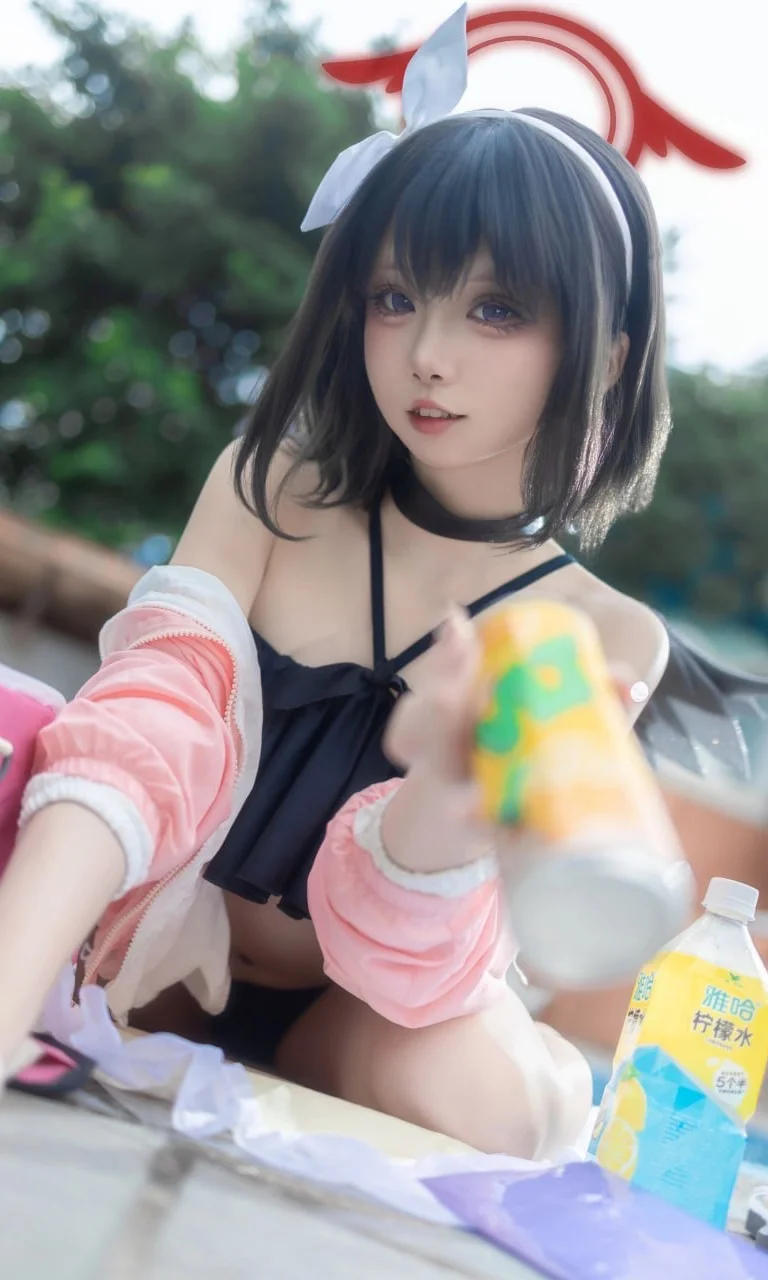 【静山真白cos】蔚蓝档案的盛夏泳池派对 - 第 2 张