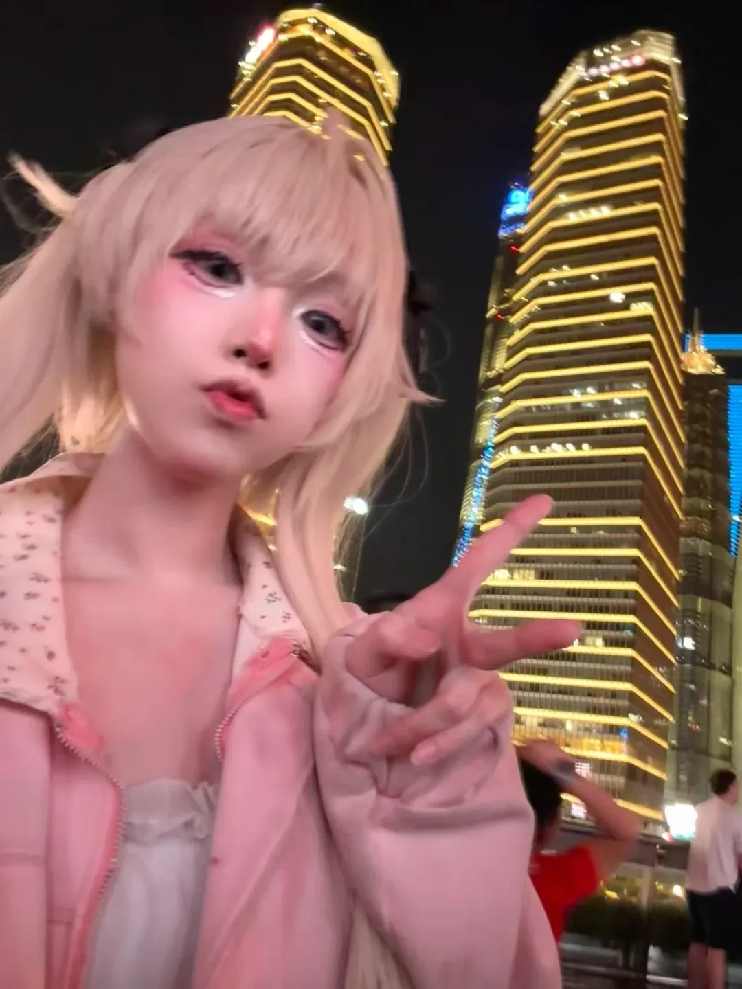 春日野穹cos 缘之空睡衣穹妹打卡上海夜景 - 第 5 张