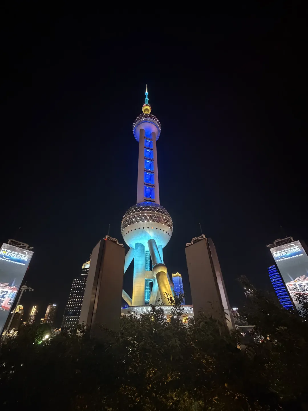 春日野穹cos 缘之空睡衣穹妹打卡上海夜景 - 第 7 张