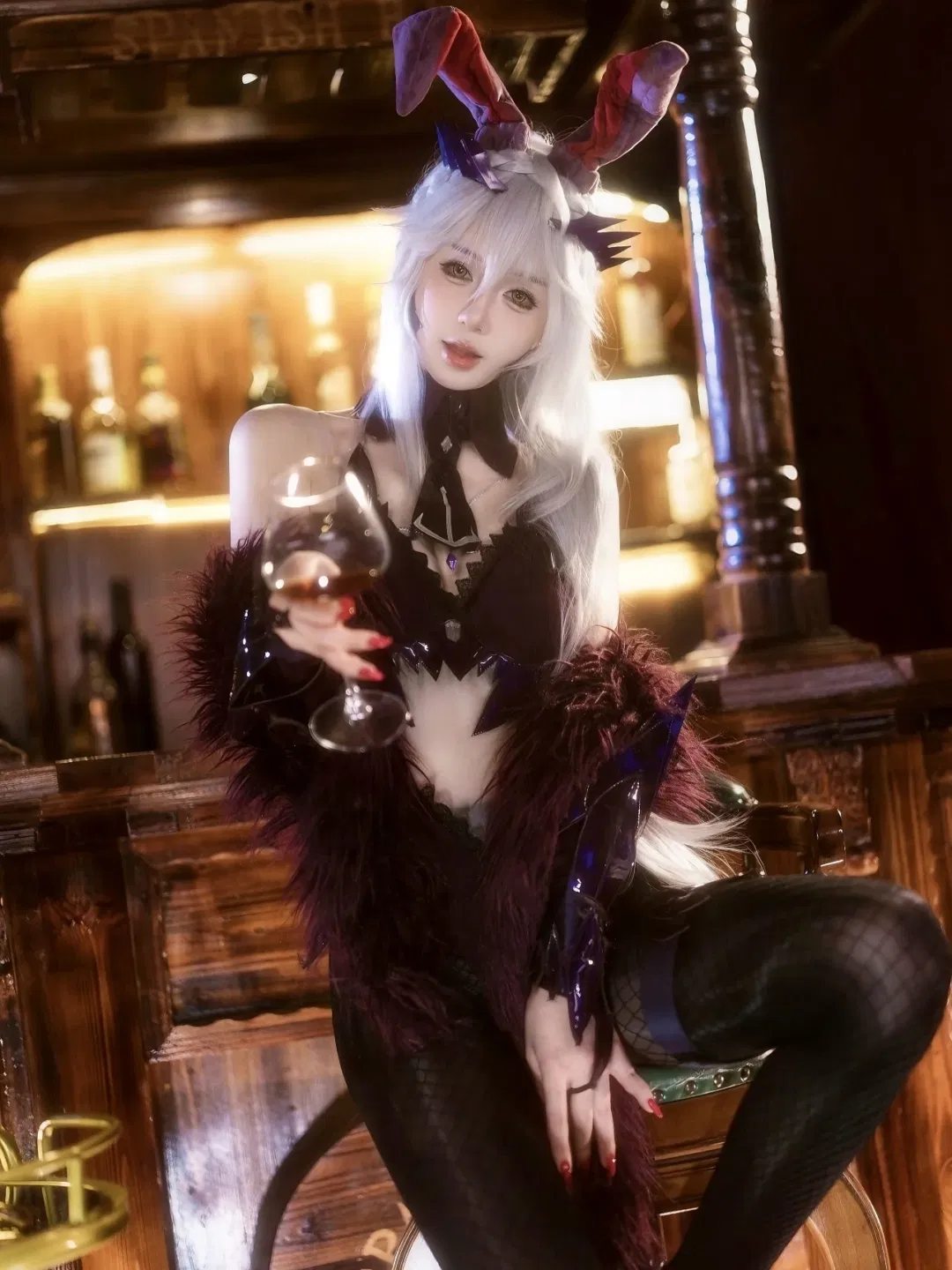 【黑枪呆cos】FGO暗夜兔女郎，紫绒兔耳与渔网袜的碰撞 - 第 2 张