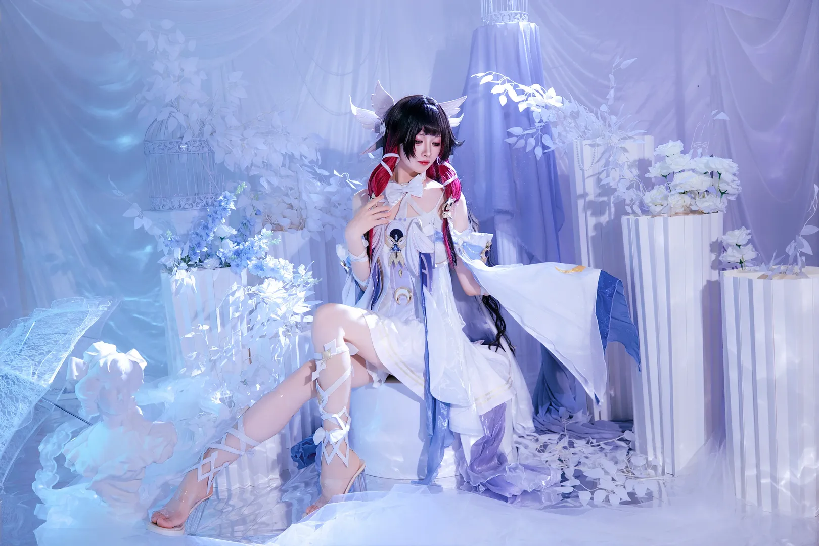 【哥倫比婭cos】原神少女的藍白秘境 - 第 2 張