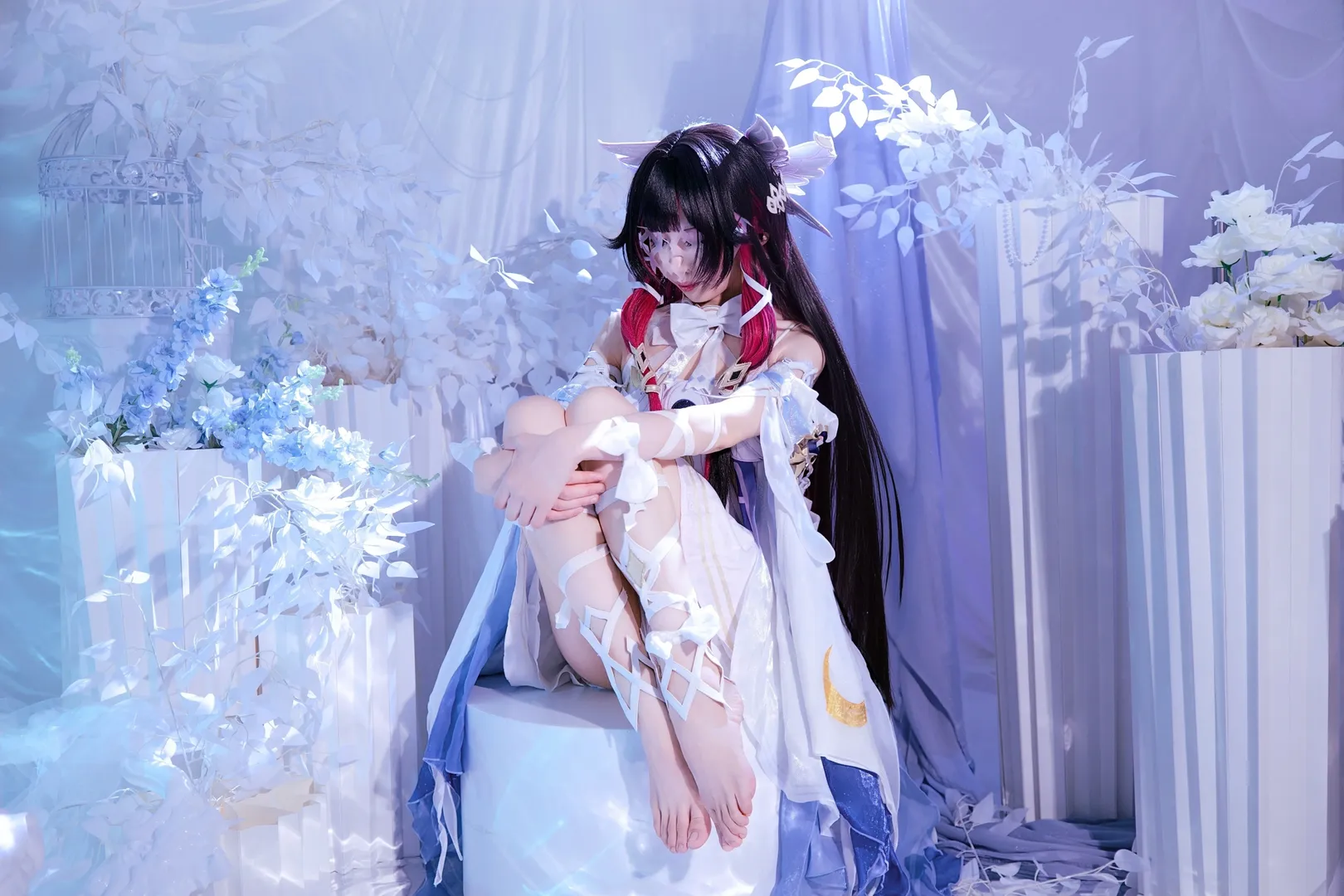 【哥倫比婭cos】原神少女的藍白秘境 - 第 4 張
