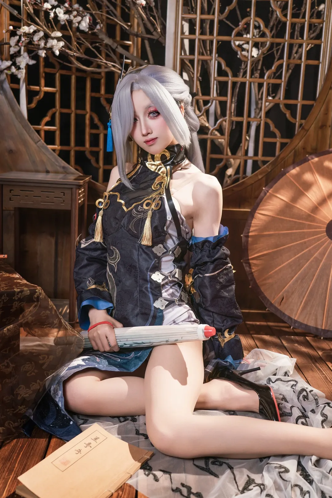 【申鹤cos】原神冷幽花露，光影下的清冷与优雅 - 第 9 张