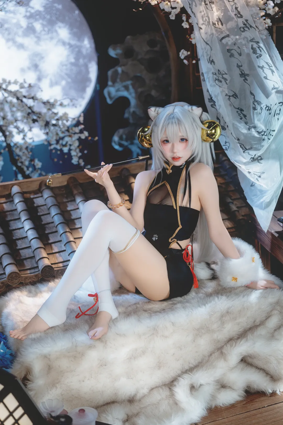 白虎娘cos 满月圆窗下的虎啸风生 - 第 2 张