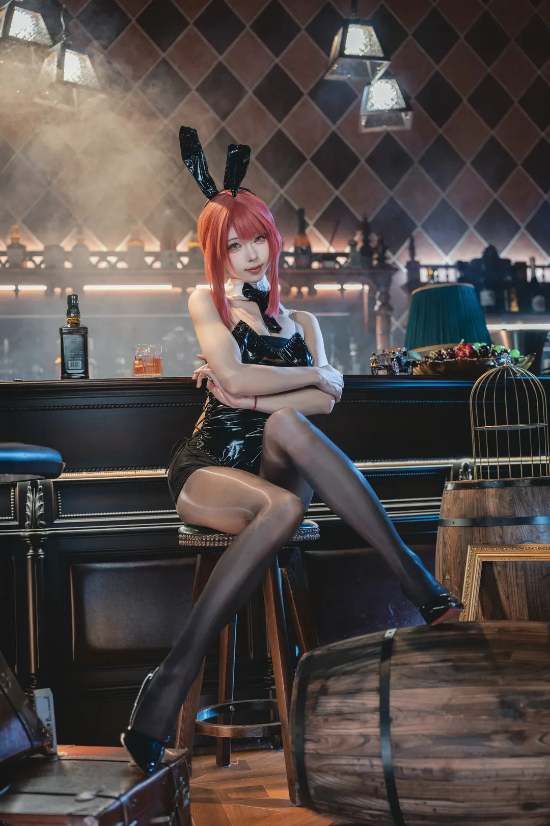 【玛奇玛cos】电锯人酒吧夜色，漆皮兔女郎登场 - 第 3 张