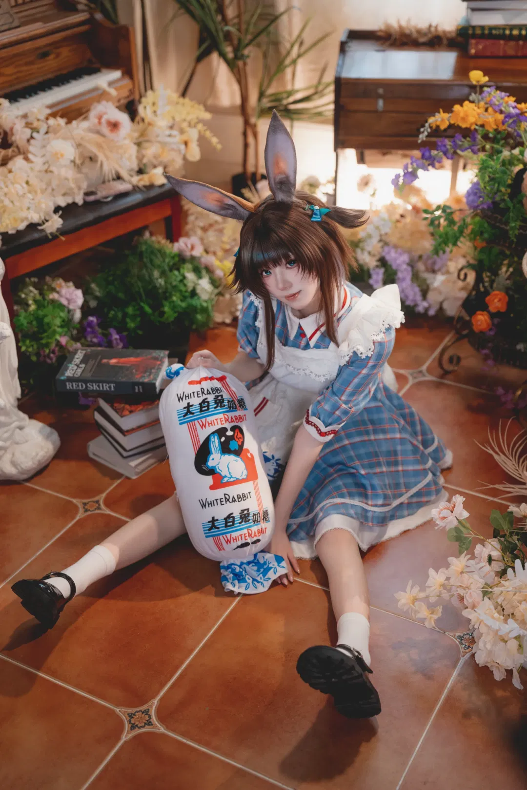 【阿米婭cos】明日方舟阿米婭揣著大白兔奶糖來啦 - 第 2 張