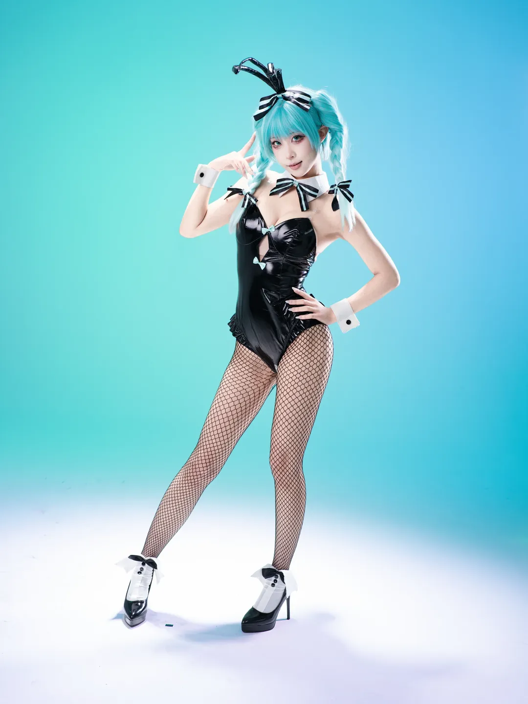 【初音未来cos】兔女郎造型的白棚摄影记录 - 第 10 张