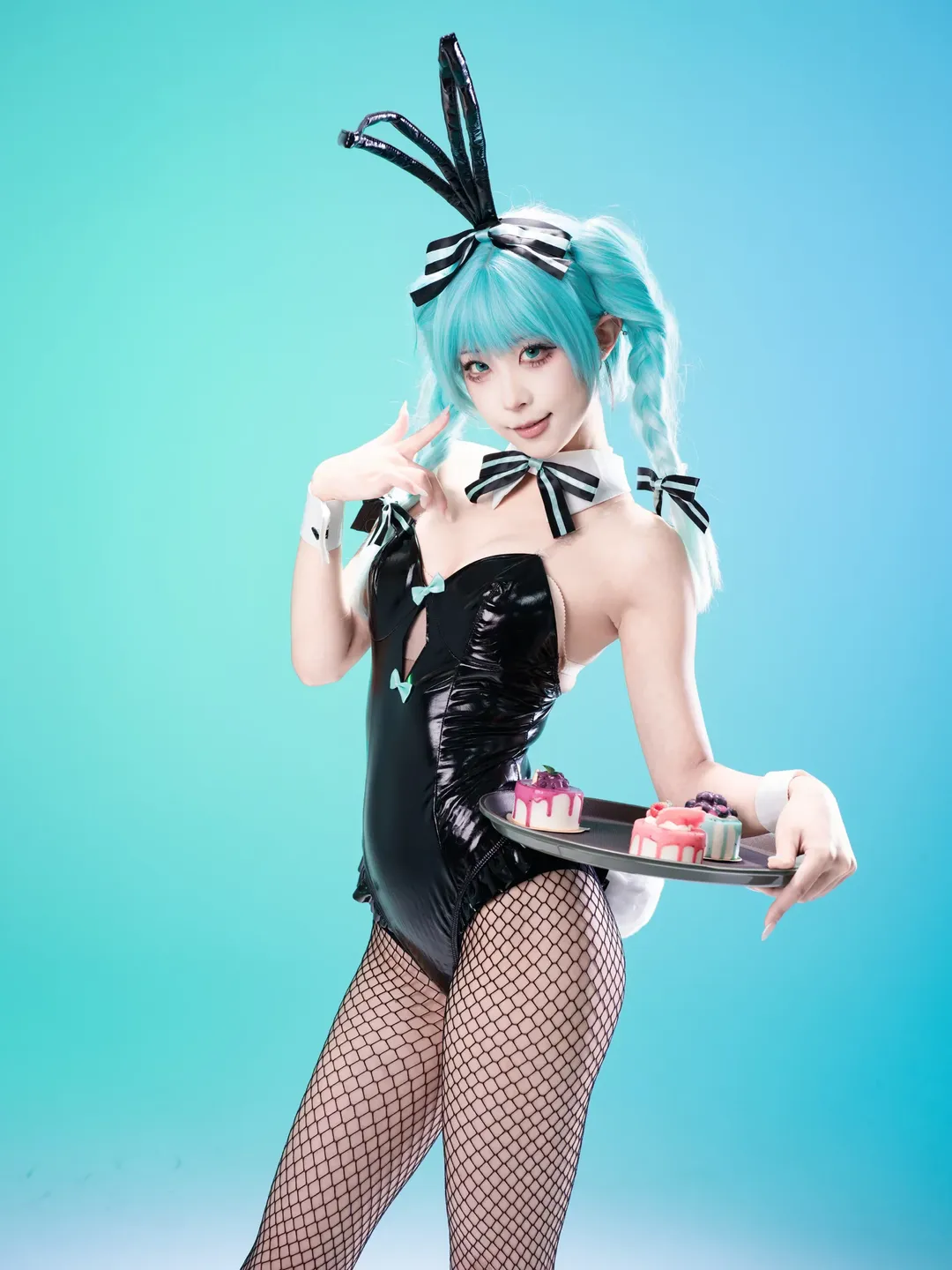 【初音未来cos】兔女郎造型的白棚摄影记录 - 第 3 张