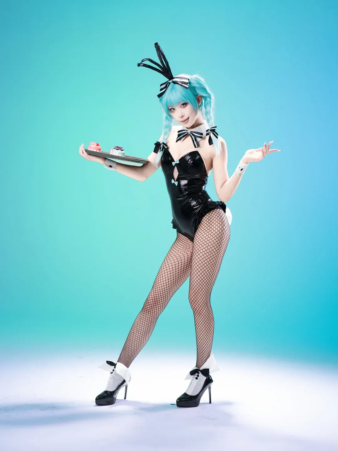 【初音未来cos】兔女郎造型的白棚摄影记录 - 第 5 张