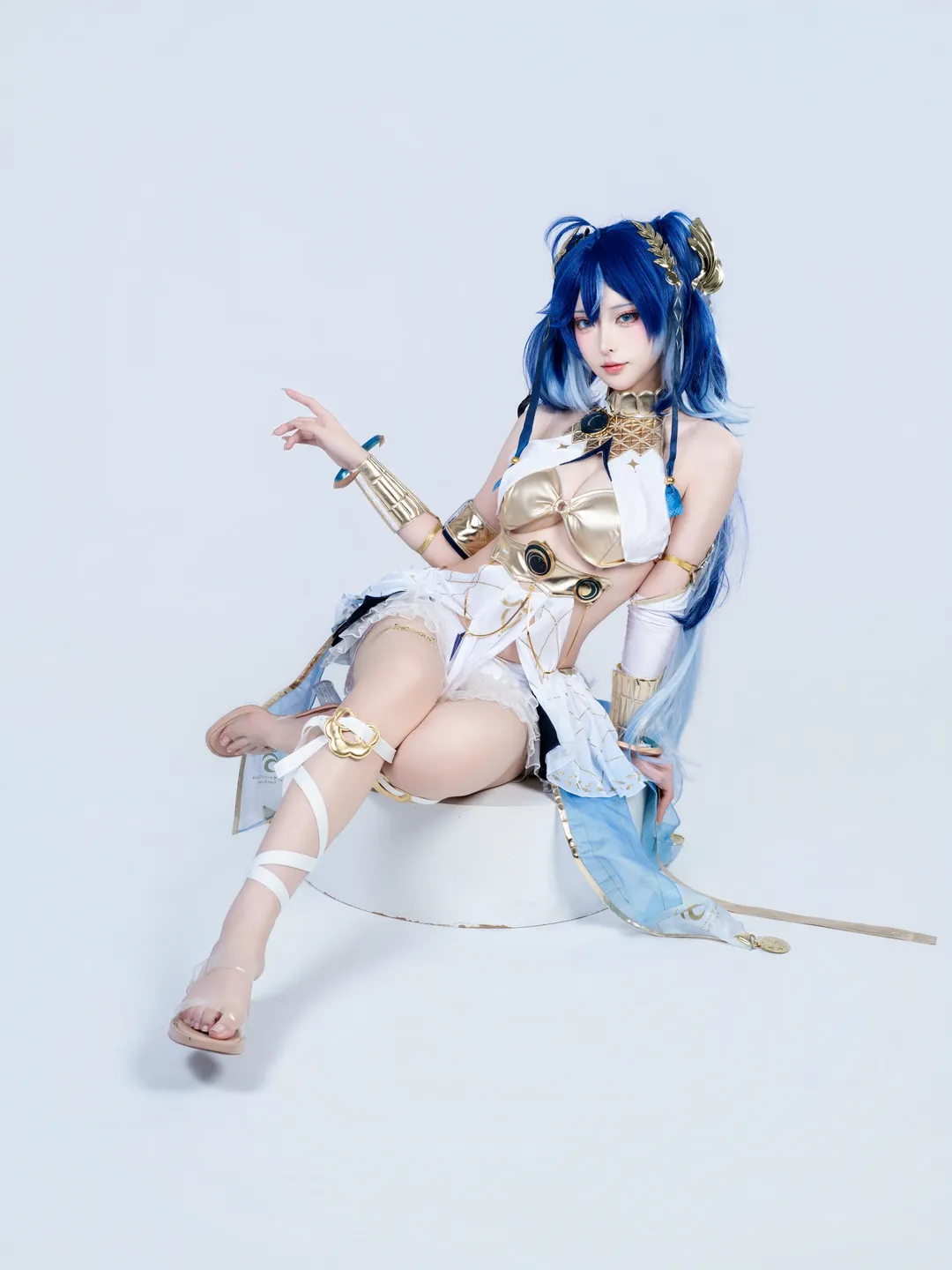 【尤诺cos】鸣潮月相轮转动作参考 - 第 6 张