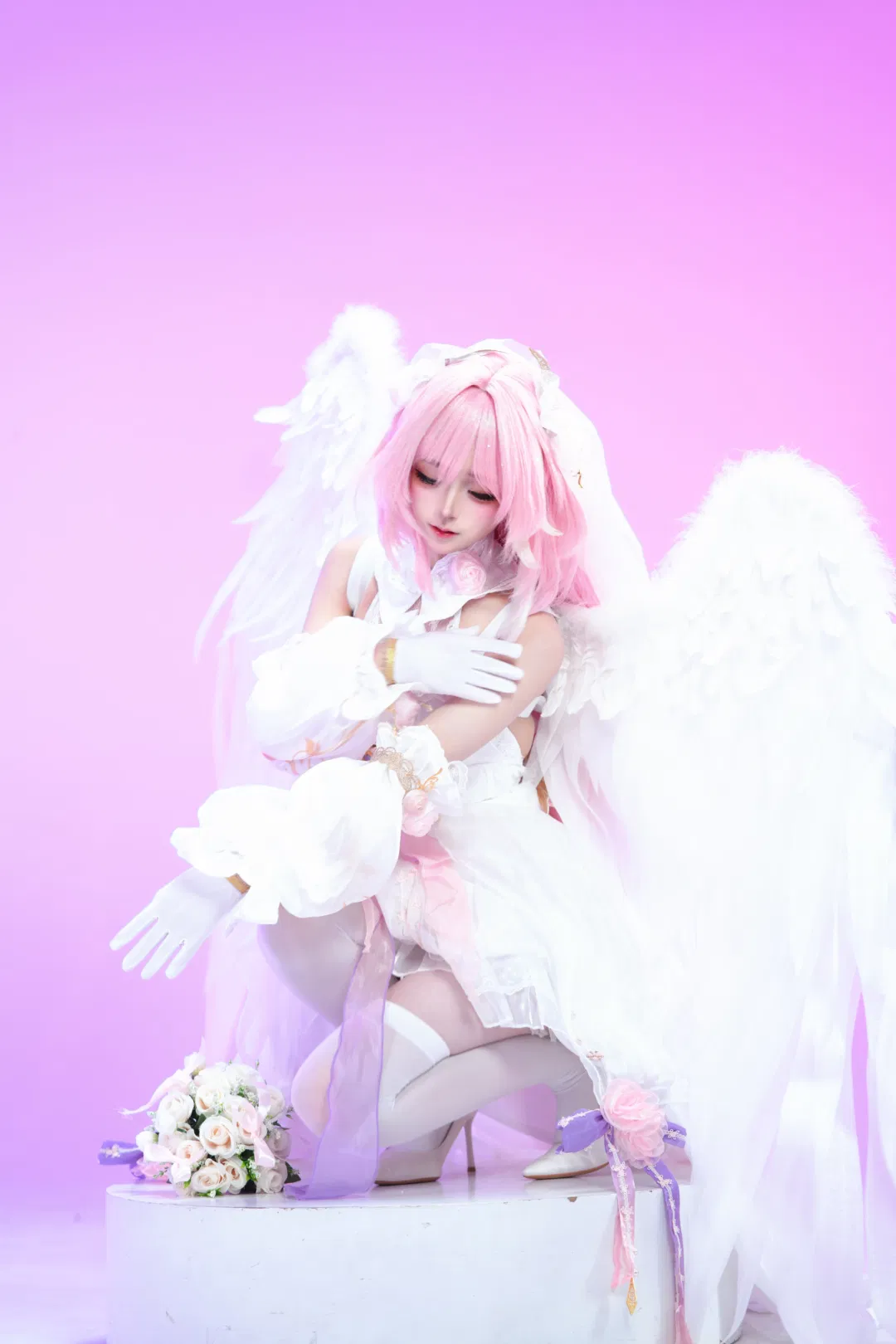 【爱莉希雅cos】崩坏三人之律者，纯白羽翼下的粉色妖精 - 第 1 张