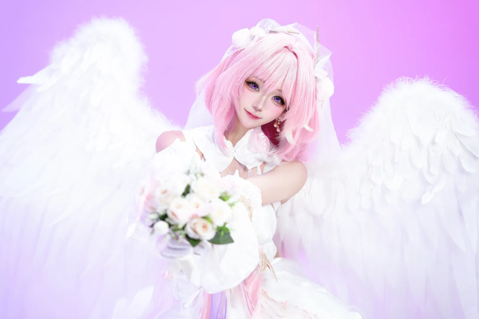 【爱莉希雅cos】崩坏三人之律者，纯白羽翼下的粉色妖精 - 第 4 张