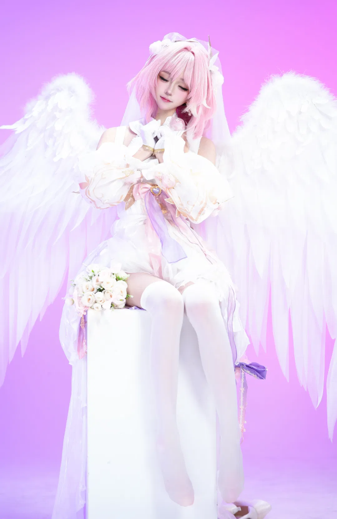 【爱莉希雅cos】崩坏三人之律者，纯白羽翼下的粉色妖精 - 第 5 张