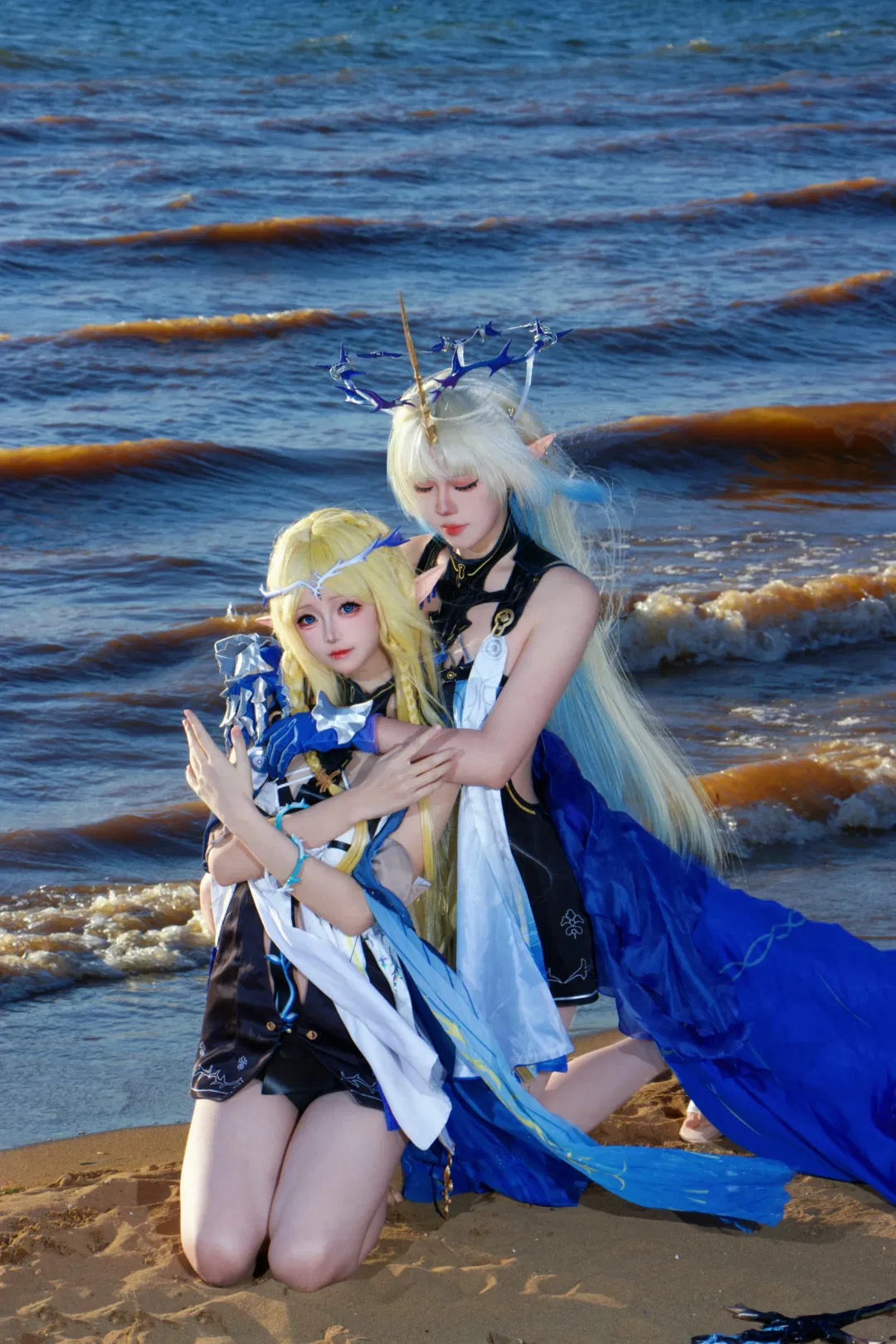 【卡提希婭cos】鳴潮聖女與大小卡的海灘奇遇 - 第 1 張