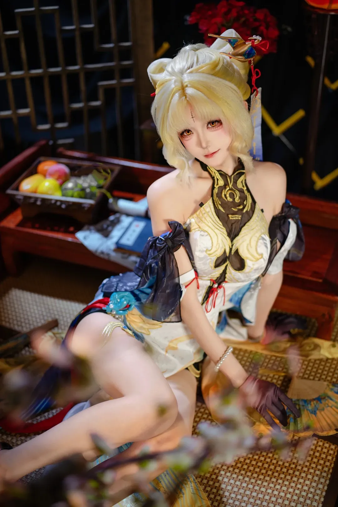 【穗穗cos】鸣潮里的国风旗袍造型，黑金质感太绝了 - 第 5 张