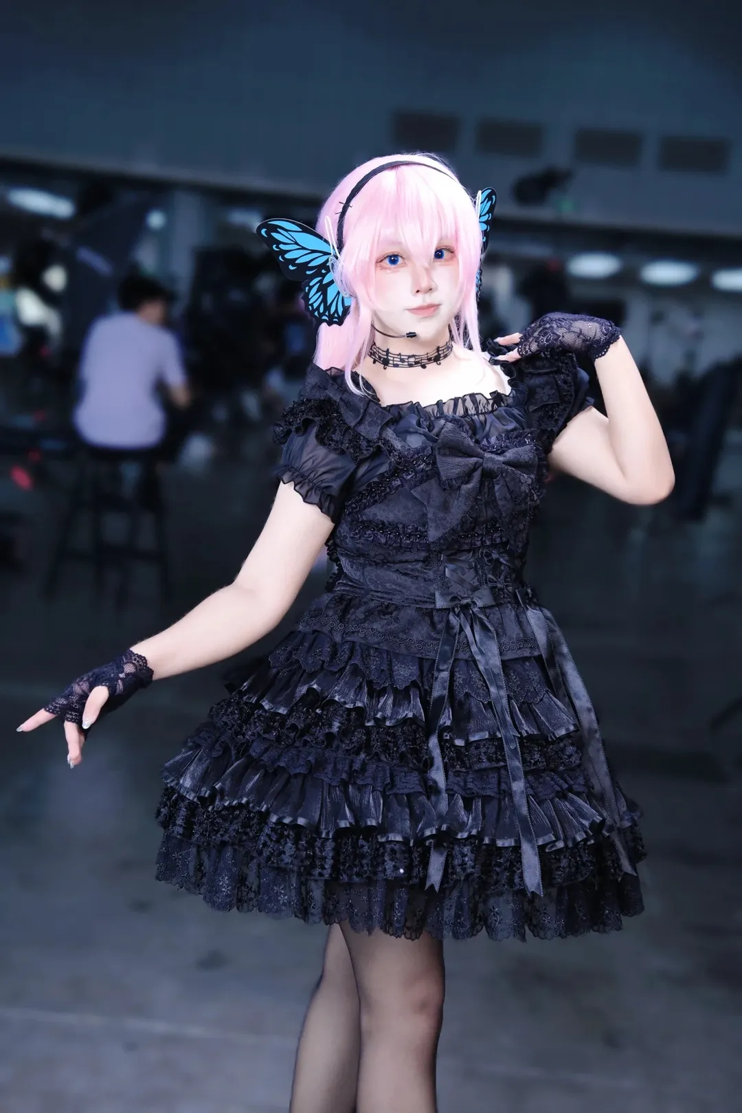 【巡音流歌cos】Vocaloid的粉發惡魔，漫展黑裙蝴蝶場照分享 - 第 4 張