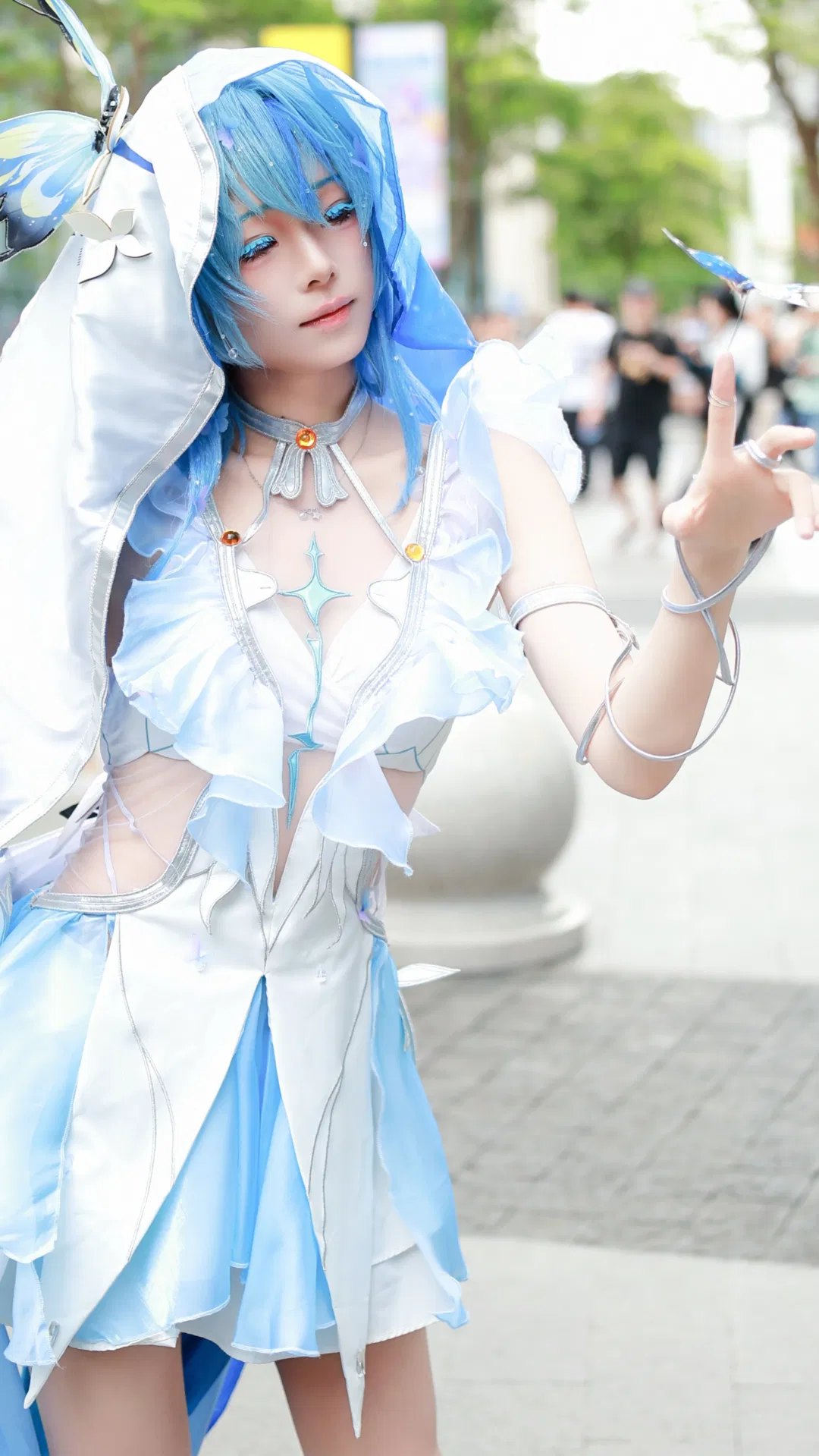 【守岸人cos】鸣潮蓝色守望者的萤火虫漫展返图 - 第 3 张