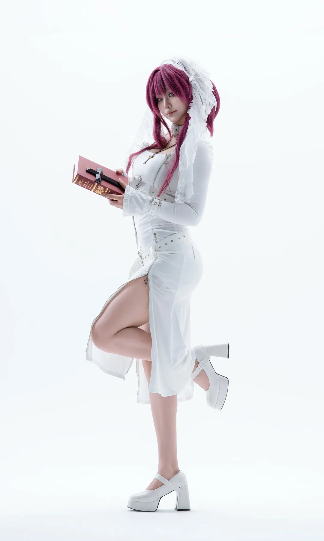 【卡芙卡cos】當星核獵手換上修女拘束裙 - 第 6 張