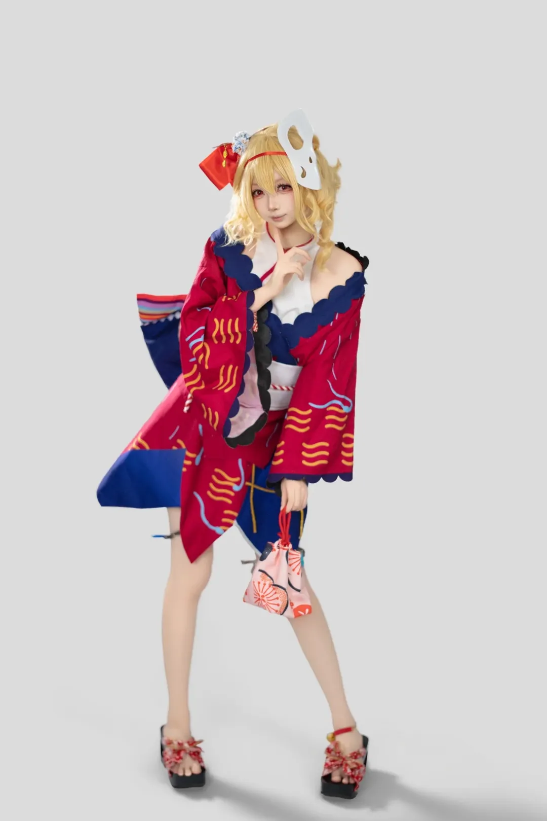 【芙兰朵露cos】东方project红蓝和服的拍摄动作解析 - 第 12 张