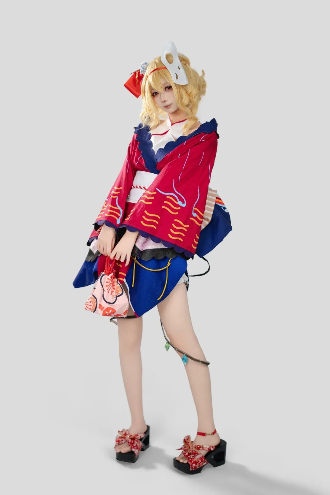 【芙兰朵露cos】东方project红蓝和服的拍摄动作解析 - 第 13 张