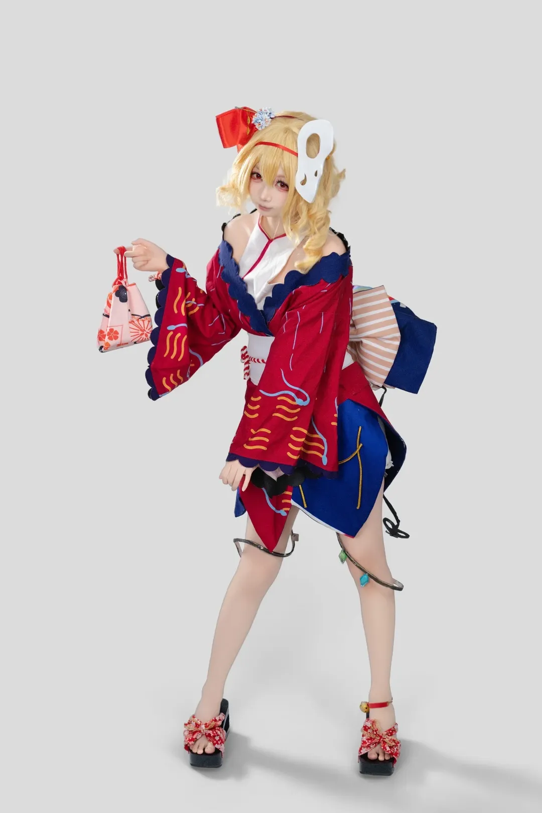 【芙兰朵露cos】东方project红蓝和服的拍摄动作解析 - 第 2 张