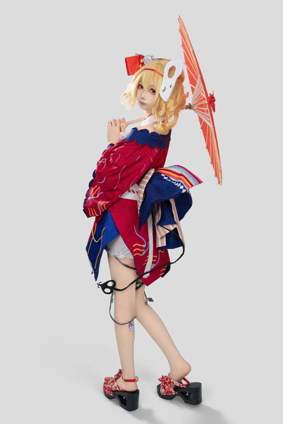 【芙兰朵露cos】东方project红蓝和服的拍摄动作解析 - 第 4 张