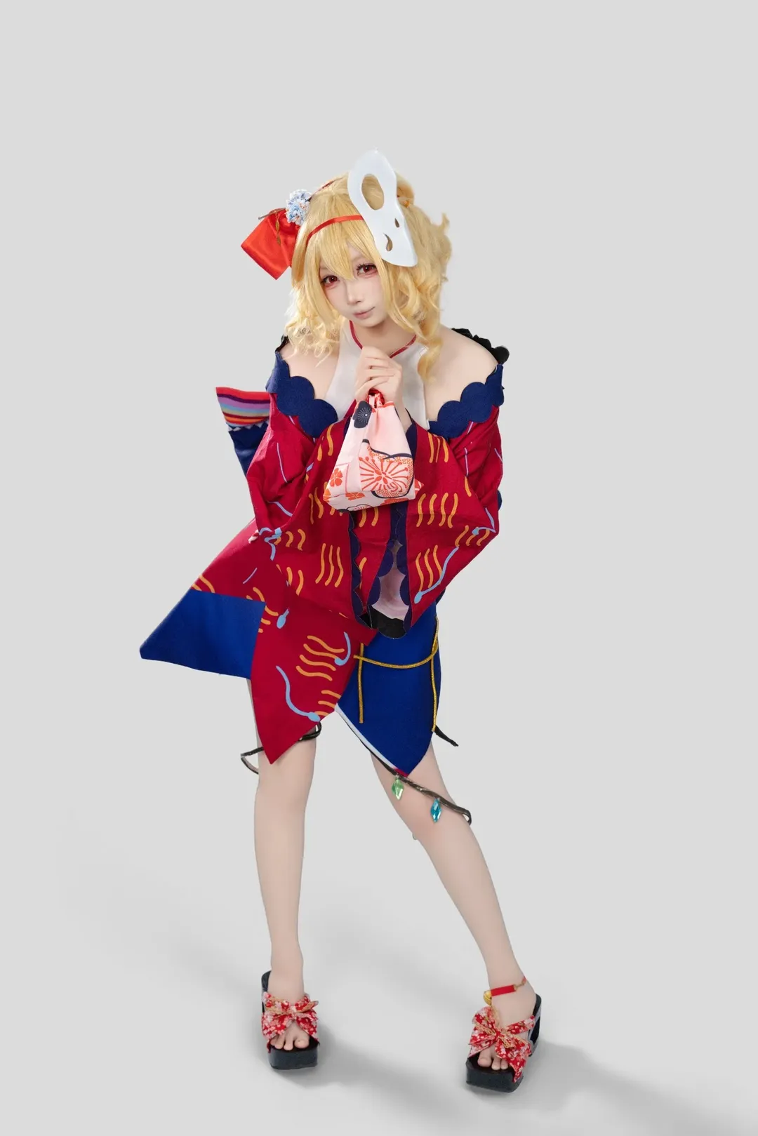 【芙兰朵露cos】东方project红蓝和服的拍摄动作解析 - 第 5 张
