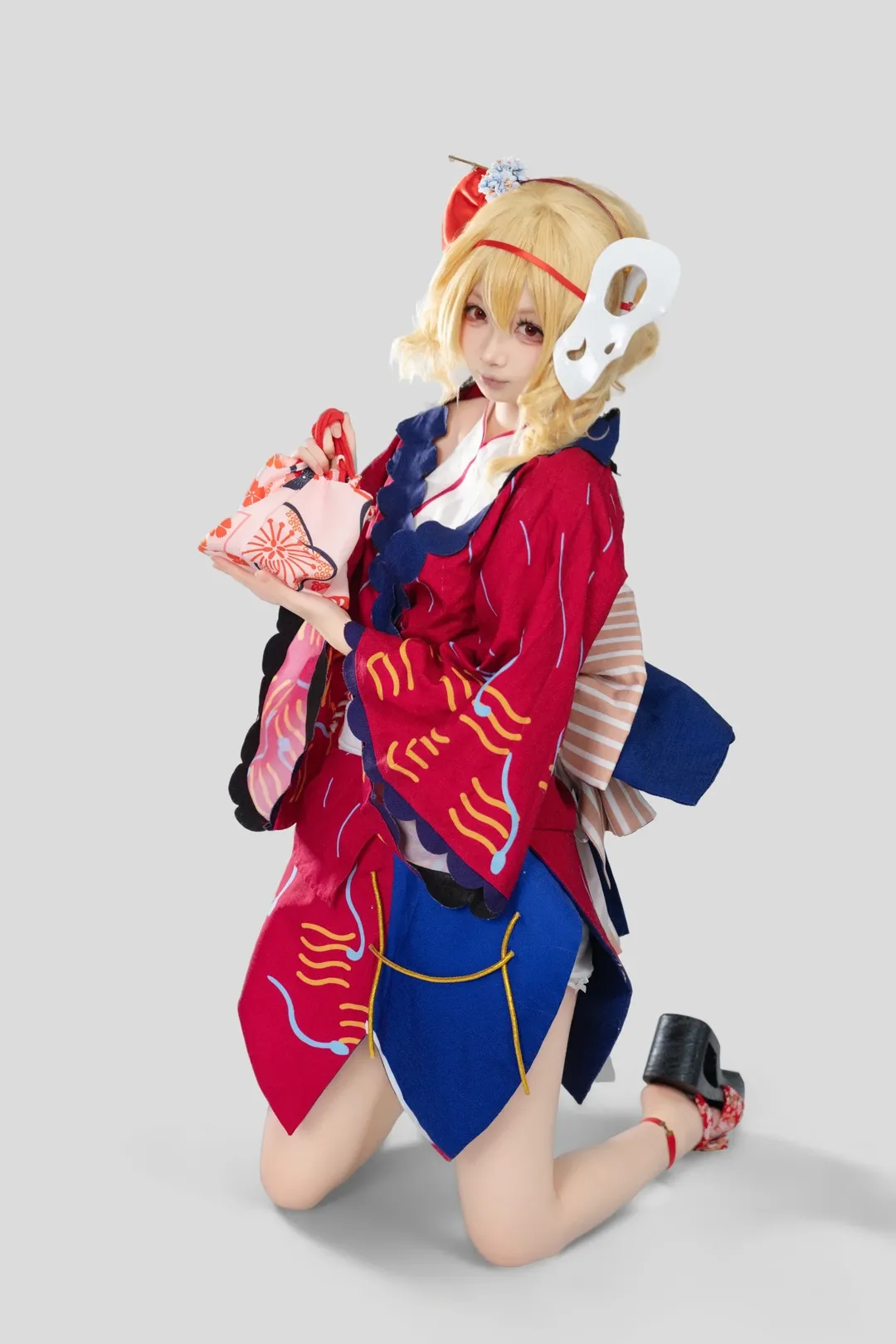 【芙兰朵露cos】东方project红蓝和服与红伞的白棚写真 - 第 12 张