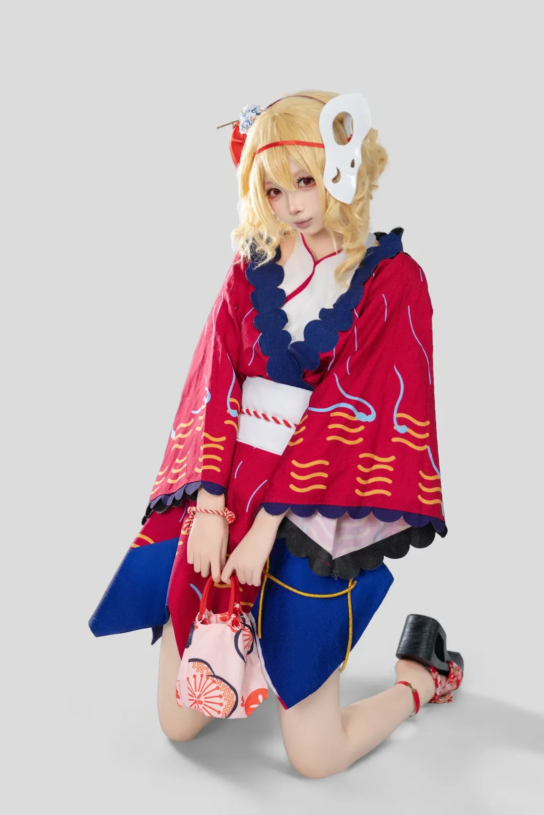 【芙兰朵露cos】东方project红蓝和服与红伞的白棚写真 - 第 13 张