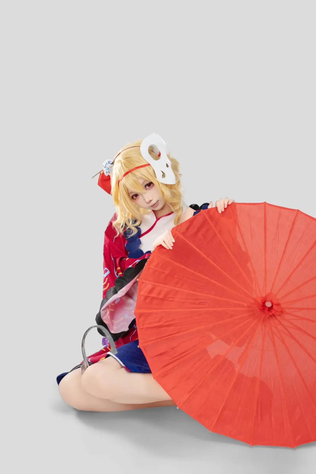 【芙兰朵露cos】东方project红蓝和服与红伞的白棚写真 - 第 7 张