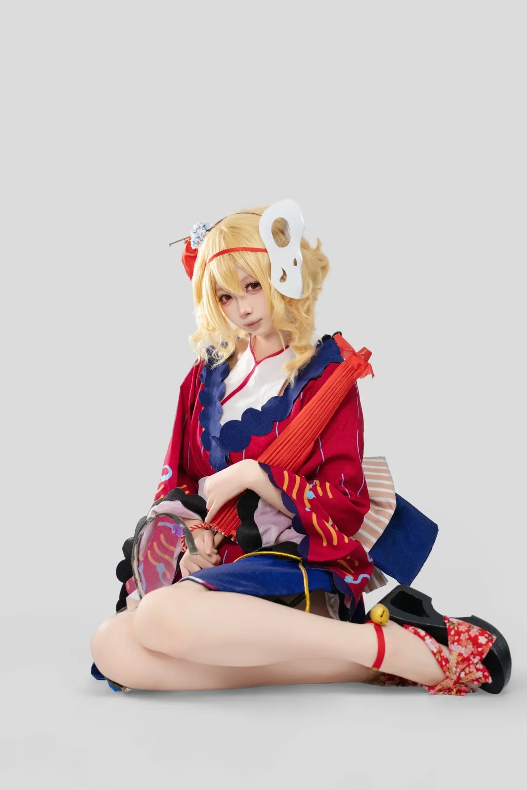 【芙兰朵露cos】东方project红蓝和服与红伞的白棚写真 - 第 8 张