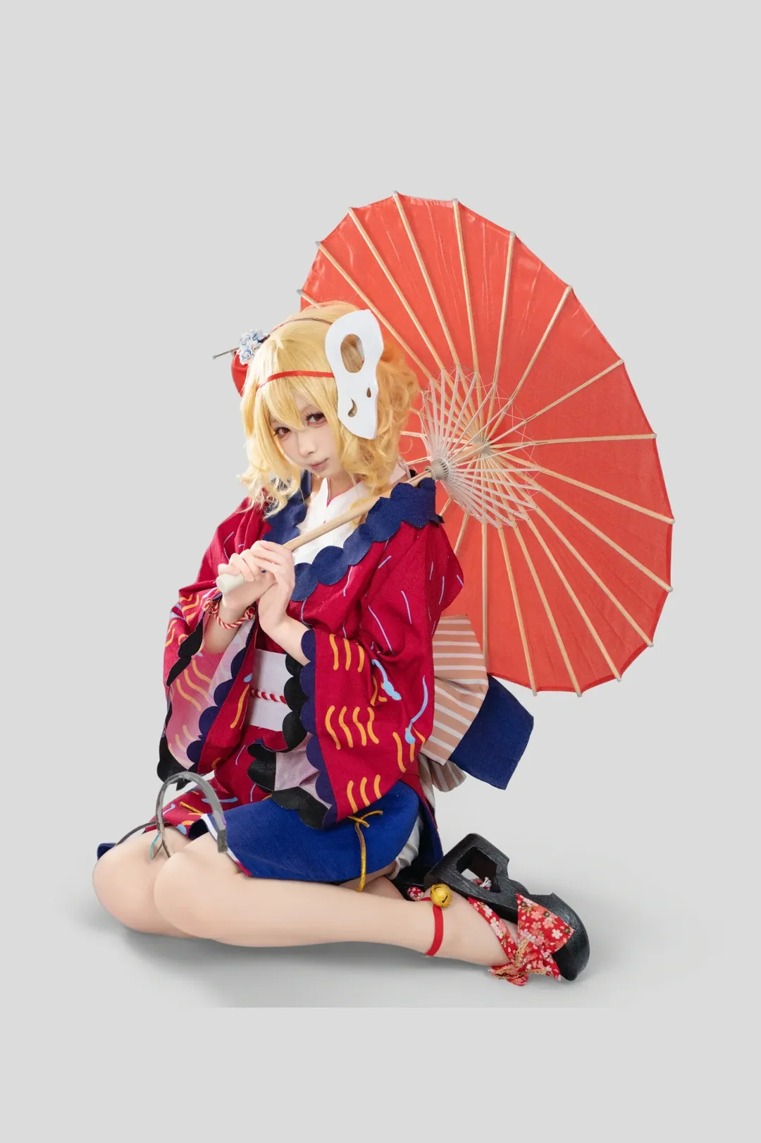 【芙兰朵露cos】东方project和风动作参考，红蓝和服与油纸伞的视觉碰撞 - 第 4 张