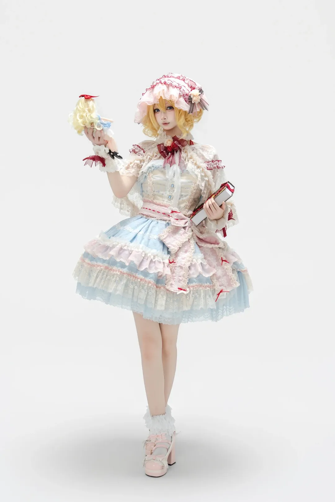 【爱丽丝·玛格特罗依德cos】东方Project doll系Lolita洋装动作参考 - 第 4 张