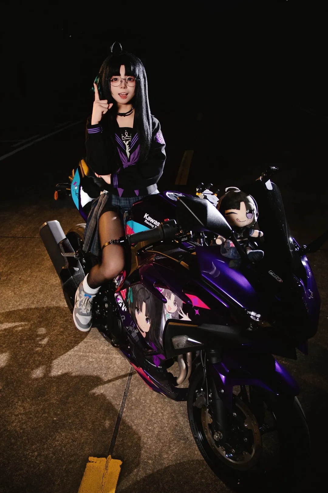 【安和昴cos】Girls Band Cry夜色下的川崎痛车骑士 - 第 1 张