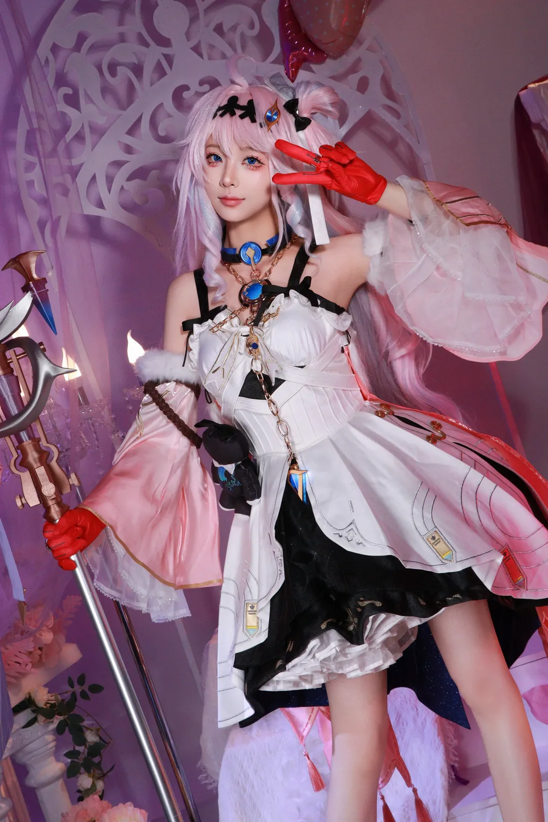 鸣潮cos 粉发魔法少女的华丽棚拍 - 第 1 张