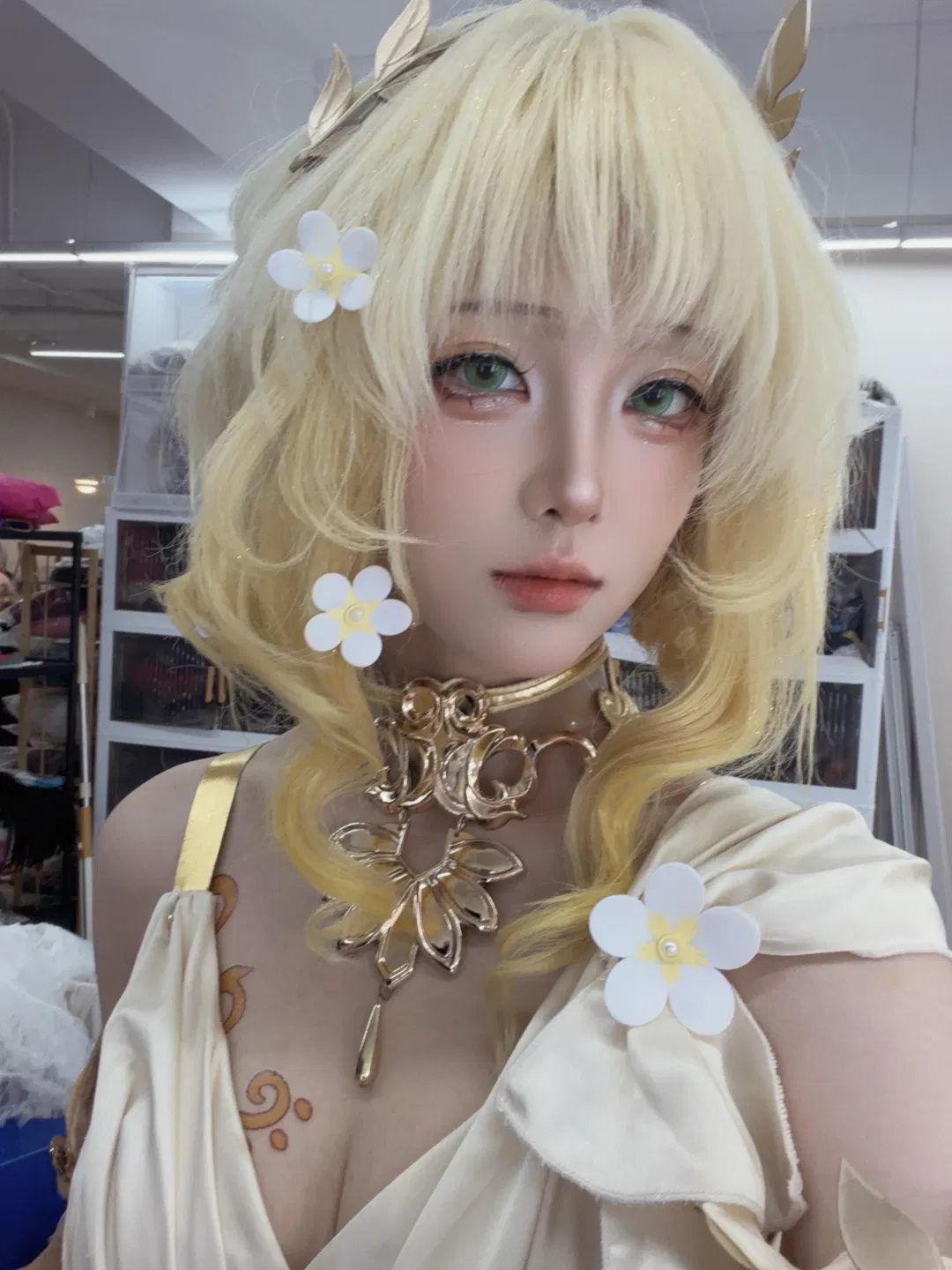 【阿格莱雅cos】崩坏星穹铁道 生命脆弱游丝的优雅姿态 - 第 2 张