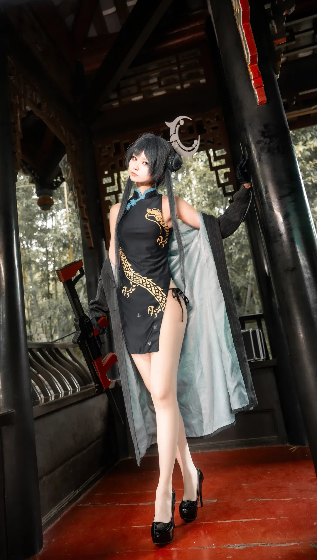 【龍華妃咲cos】蔚藍檔案的中式園林與西裝旗袍碰撞