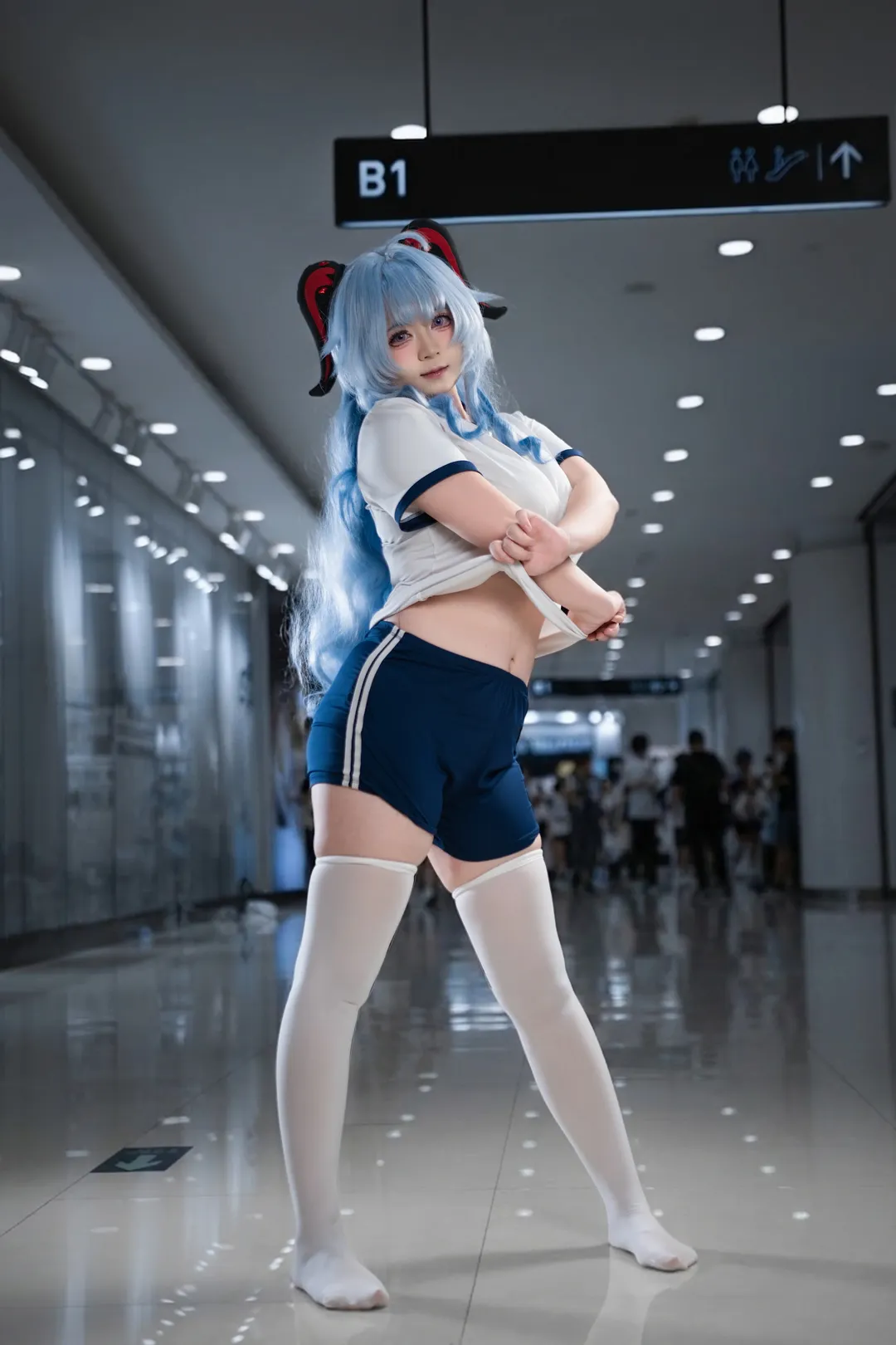 【甘雨cos】原神甘雨体操服场照动作分享 - 第 2 张