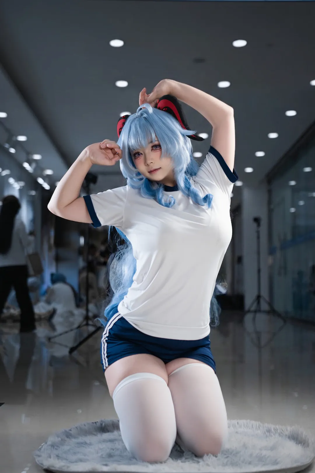 【甘雨cos】原神甘雨体操服场照动作分享 - 第 5 张