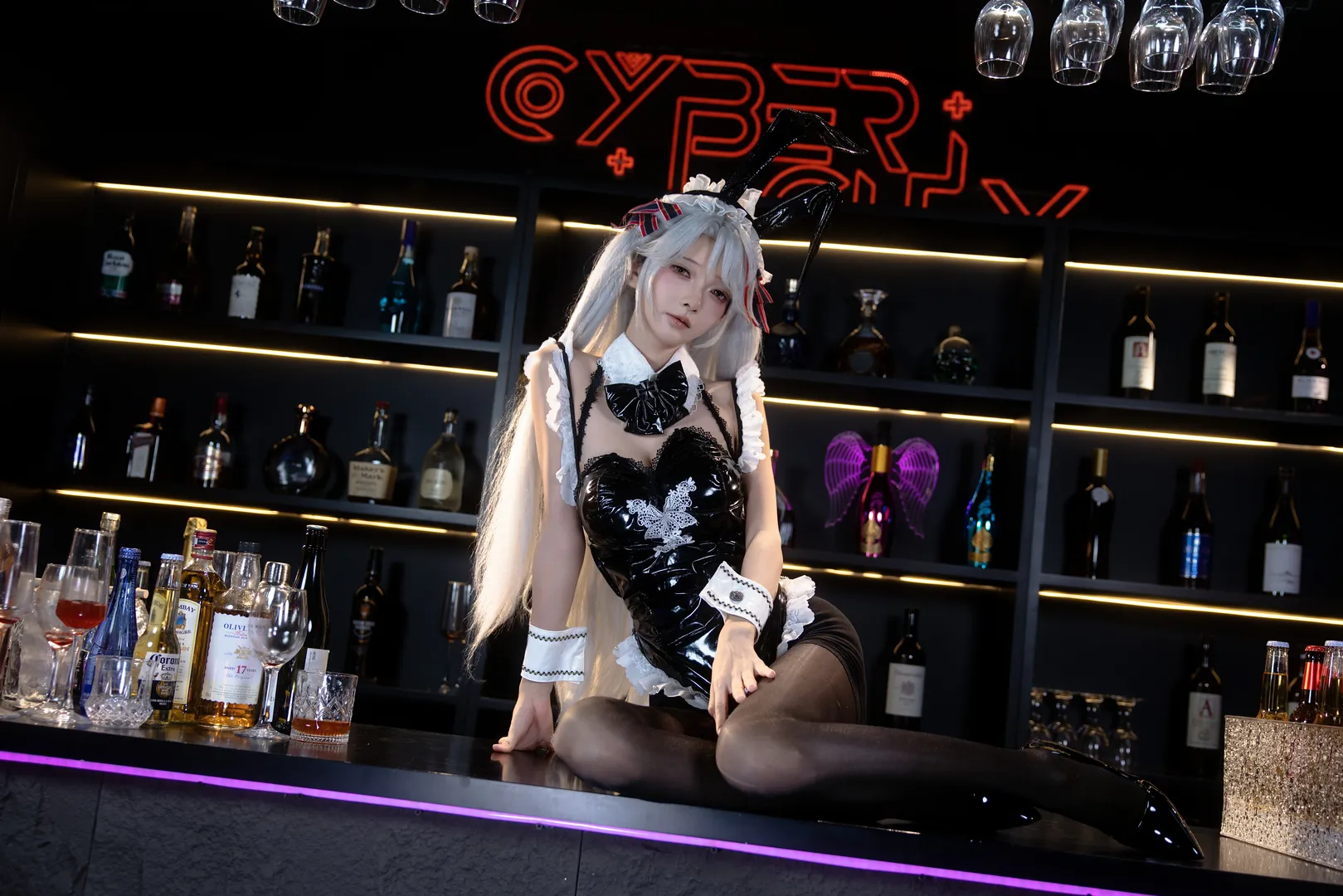 【歐根親王cos】微醺的試探，指揮官要再來一杯嗎 - 第 4 張