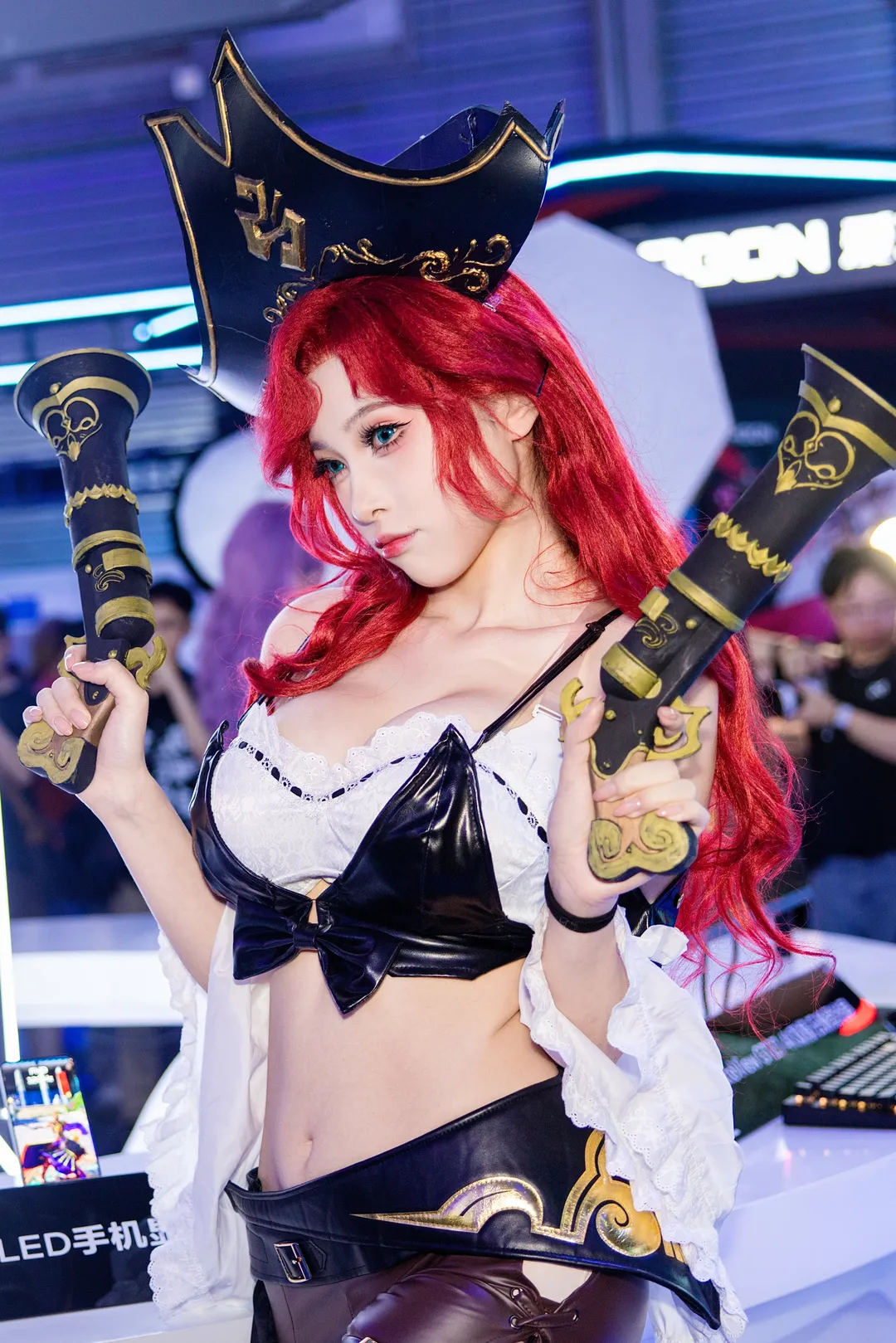 【厄运小姐cos】英雄联盟ChinaJoy现场演绎海盗风赏金猎人 - 第 2 张