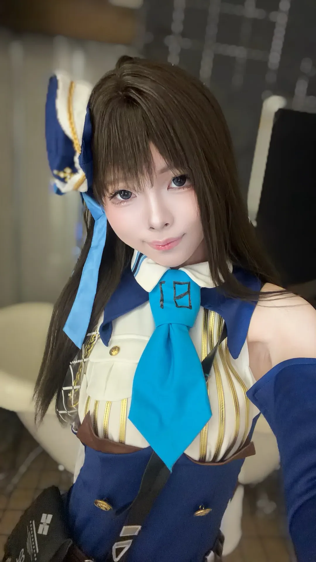 玛丽安cos NIKKE，蓝白制服的经典再现 - 第 2 张
