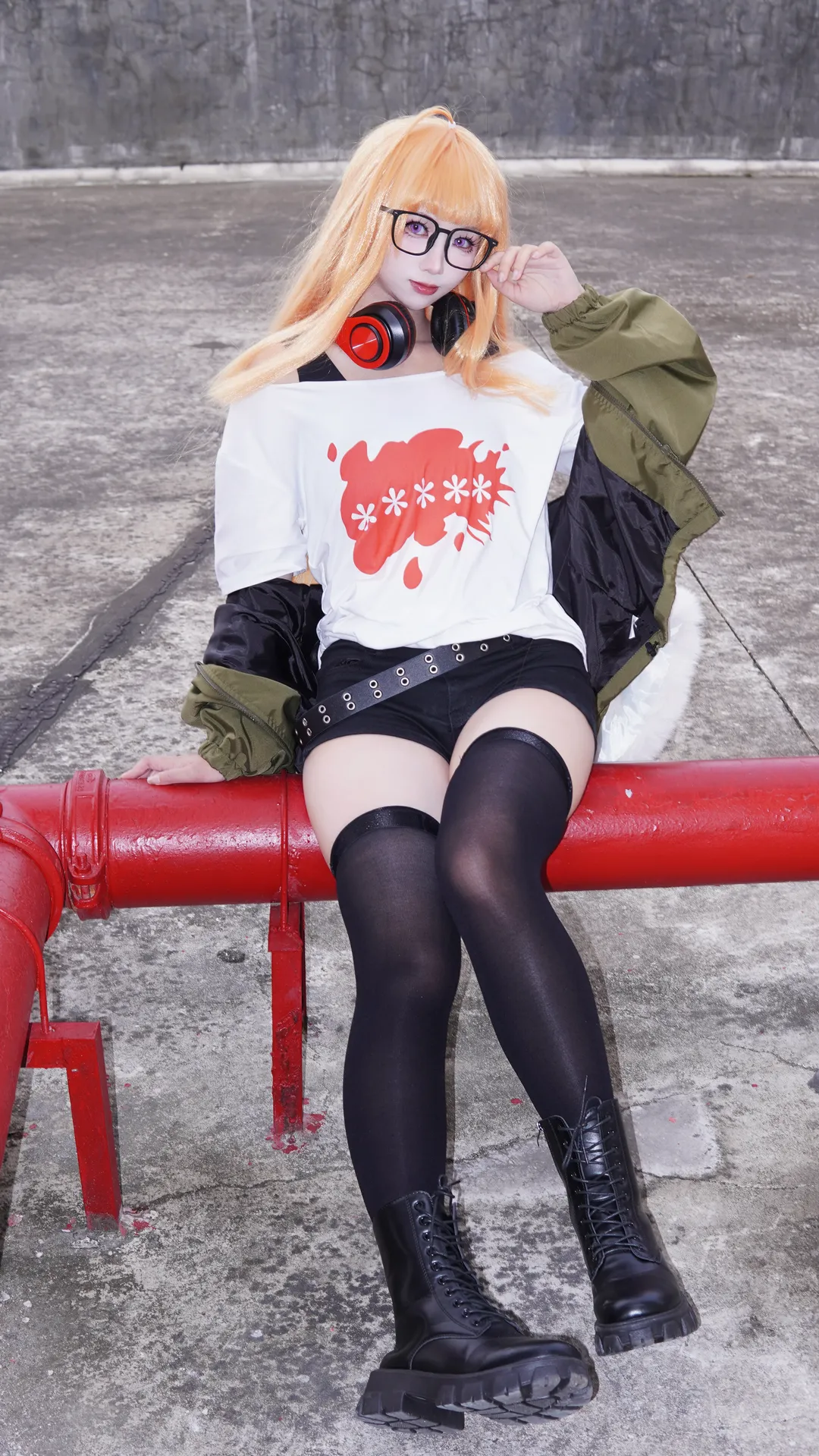 【佐仓双叶cos】p5r宅女的日常，红黑耳机与过膝袜的肉腿搭配 - 第 2 张