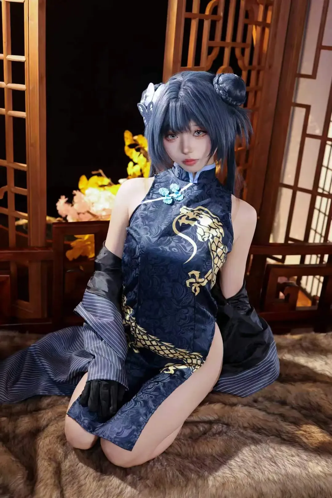 【龙华妃咲cos】碧蓝档案旗袍门主大人，长枪与高开叉的配合 - 第 1 张