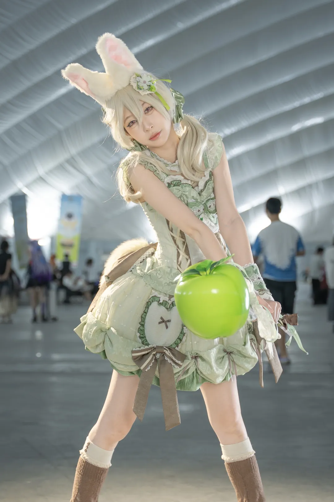 【小玉cos】非人哉的兔耳少女带着青苹果来啦 - 第 2 张