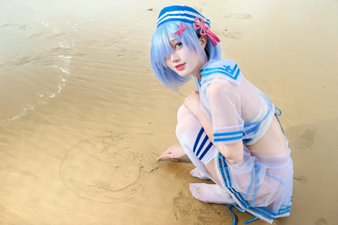 夏日沙滩水手服cos，半透明罩衫与白丝的碰撞 - 第 2 张